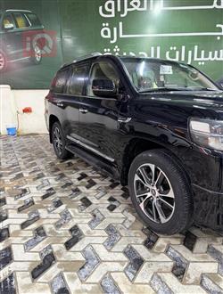 تۆیۆتا لاند کروزەر